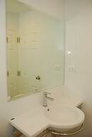 The Legend Boathouse - 904