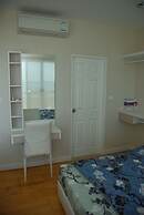 The Legend Boathouse - 904