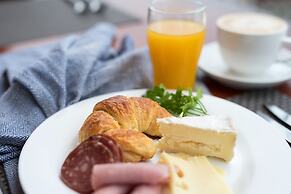 Nungwi Dreams by Mantis