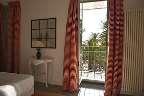 Marina Hotel Charming Rooms