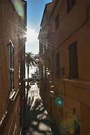 Marina Hotel Charming Rooms