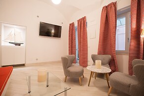 Marina Hotel Charming Rooms