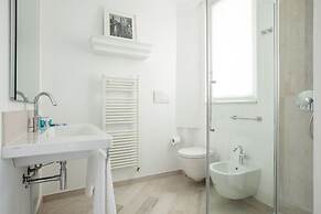 Marina Hotel Charming Rooms