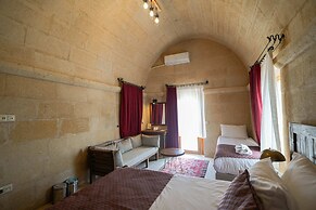 Helike Cave Suites