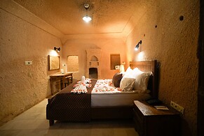 Helike Cave Suites