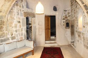 Helike Cave Suites
