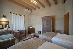 Helike Cave Suites