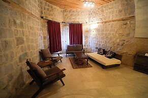 Helike Cave Suites