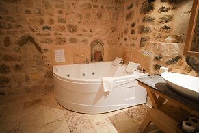 Helike Cave Suites