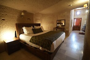 Helike Cave Suites
