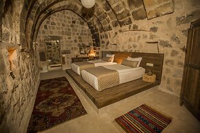 Helike Cave Suites