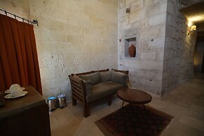 Helike Cave Suites