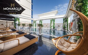Monarque Hotel