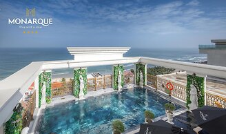 Monarque Hotel