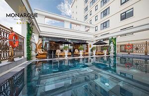 Monarque Hotel