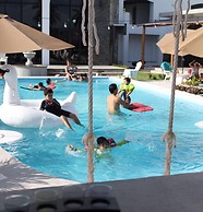 Show Pony Beach Resort