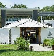 Show Pony Beach Resort