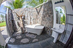 Show Pony Beach Resort