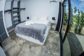 Show Pony Beach Resort