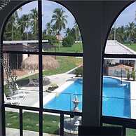 Show Pony Beach Resort