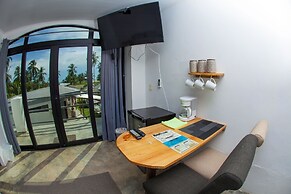 Show Pony Beach Resort