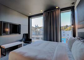 Alt Hotel St. John's