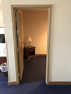 Denison Inn & Suites