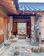 Jukheon Traditional House