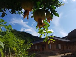 Jukheon Traditional House