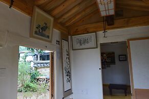 Jukheon Traditional House