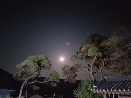 Jukheon Traditional House