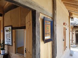 Jukheon Traditional House