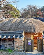Jukheon Traditional House