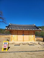Jukheon Traditional House
