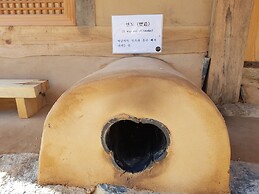 Jukheon Traditional House
