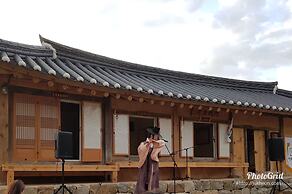 Jukheon Traditional House