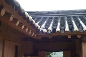 Jukheon Traditional House