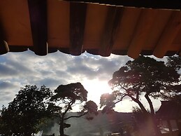 Jukheon Traditional House