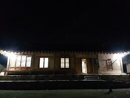 Jukheon Traditional House