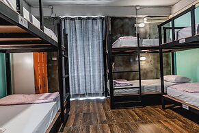 The Guest Hotel - Hostel