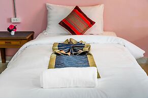 The Guest Hotel - Hostel