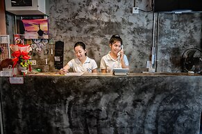 The Guest Hotel - Hostel