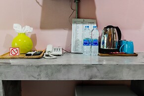 The Guest Hotel - Hostel