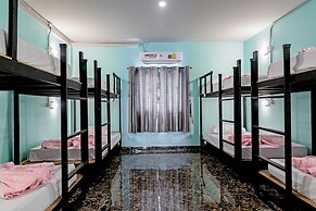 The Guest Hotel - Hostel