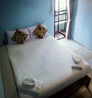 The Guest Hotel - Hostel