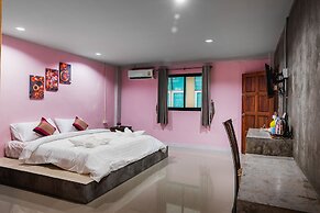 The Guest Hotel - Hostel