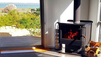 Coorong Waterfront Retreat