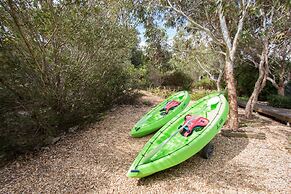 Coorong Waterfront Retreat