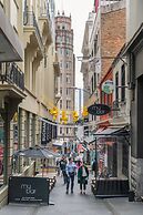 Elegant Apartment With City View