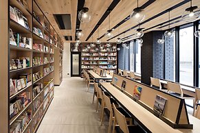 LAMP LIGHT BOOKS HOTEL nagoya